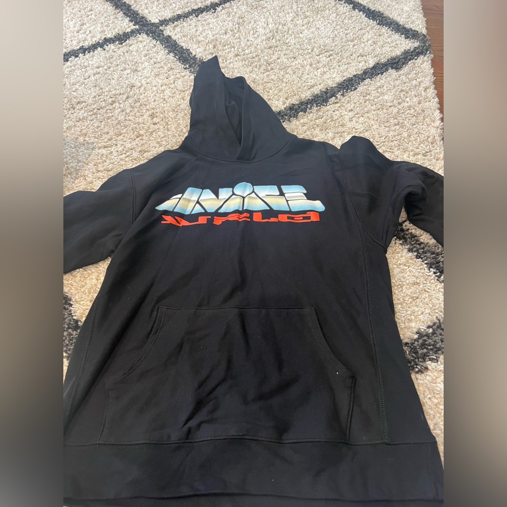 Vlone juice world sweatshirt size large.